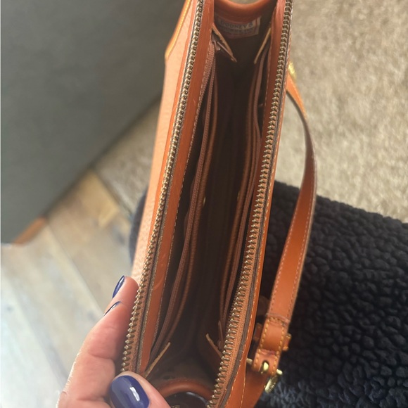 Dooney & bourke all weather leather - Picture 2 of 4